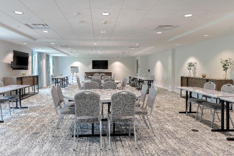 Staybridge Suites Pigeon Forge Smoky Mtns by IHG - photo 111