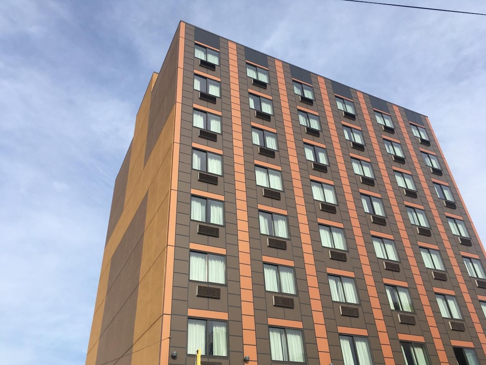 Lotus BLU Inn & Suites in Long Island City, United States