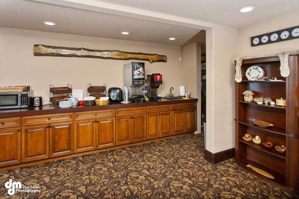 Kenai Airport Hotel - photo 4