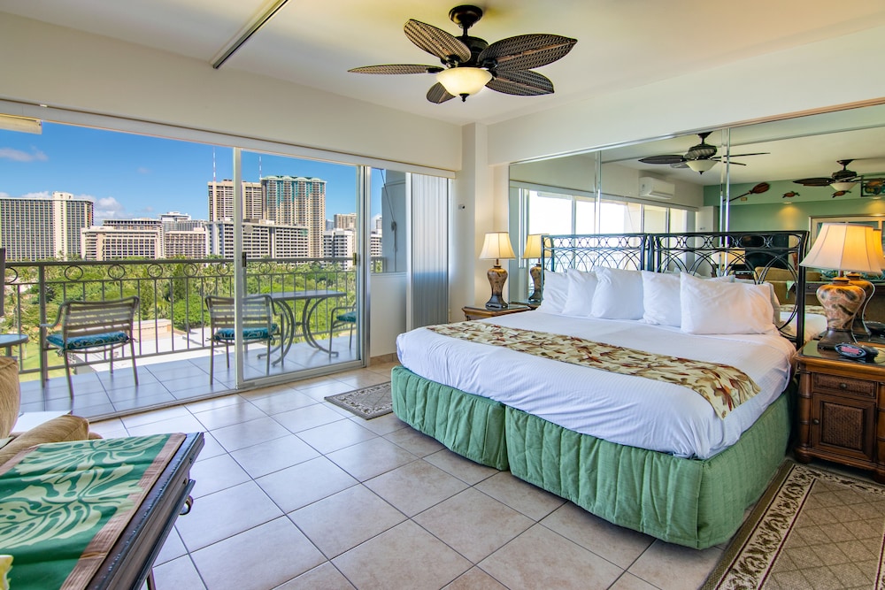 Waikiki Shore By Outrigger - photo 23