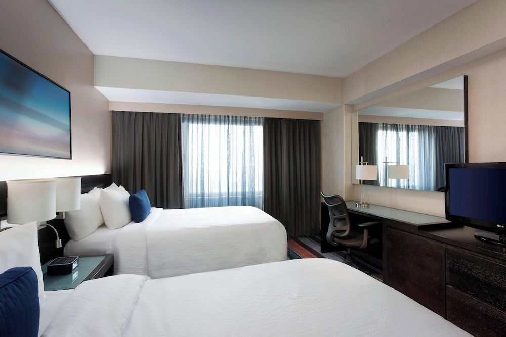 Courtyard by Marriott New York JFK Airport - photo 13