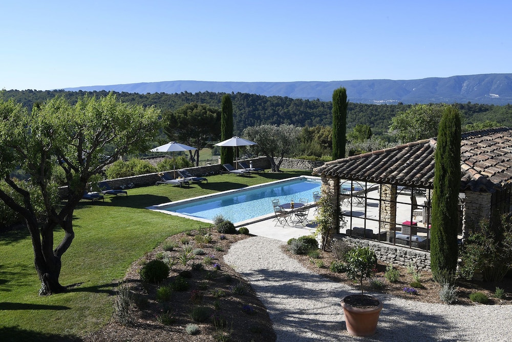 L Amandiere — Gordes