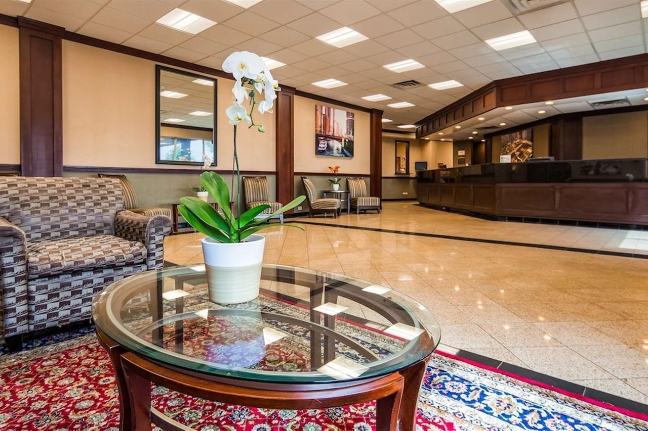 Best Western Plus Chicago Hillside - photo 4