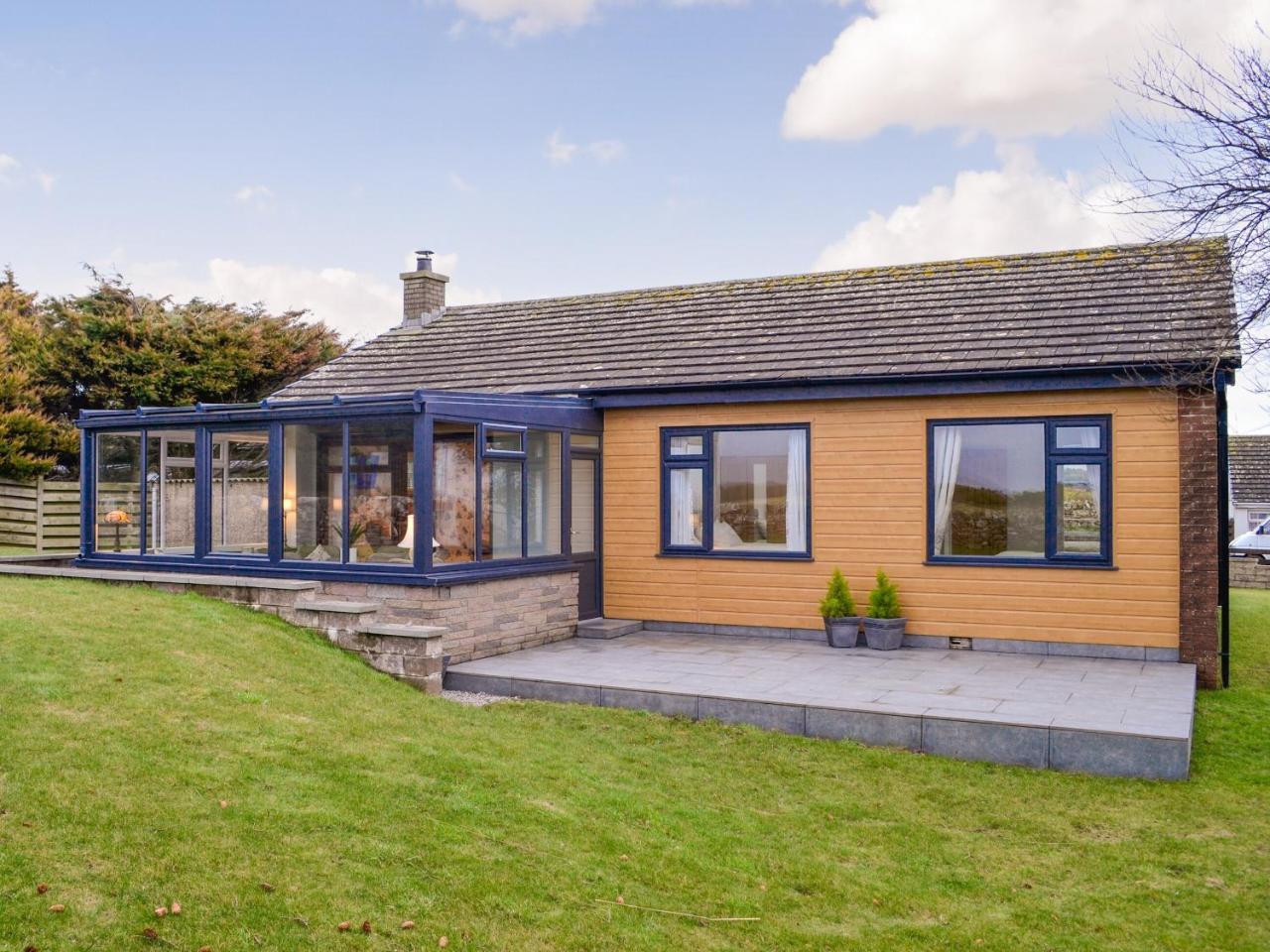 Jura - carbon neutral hotel in Dumfries