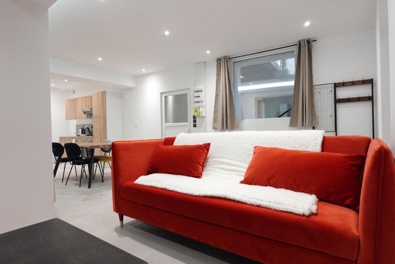 L'elegant T2 Calme Et Spacieux — 4-Star Luxury Hotel in Lens, France