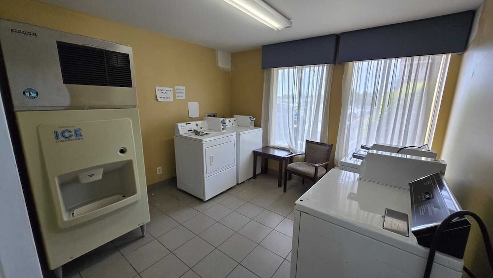 Copley Inn & Suites By OYO Akron OH - photo 28