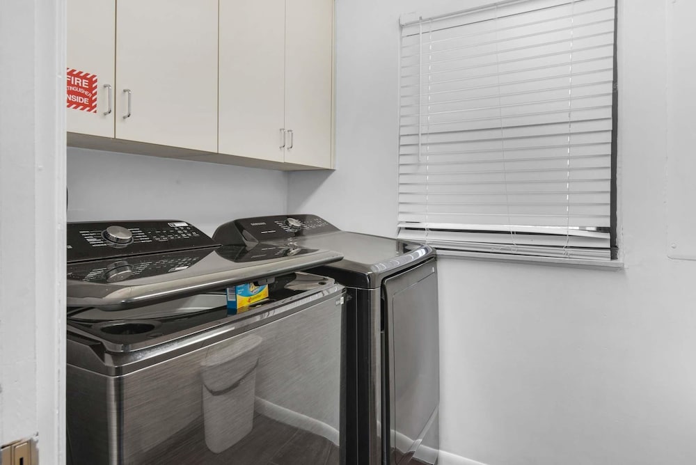 Navarre Towers 1205 - photo 13