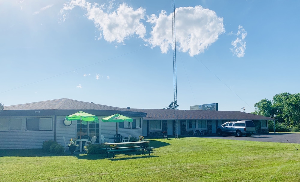 Crossroads Motel - photo 20