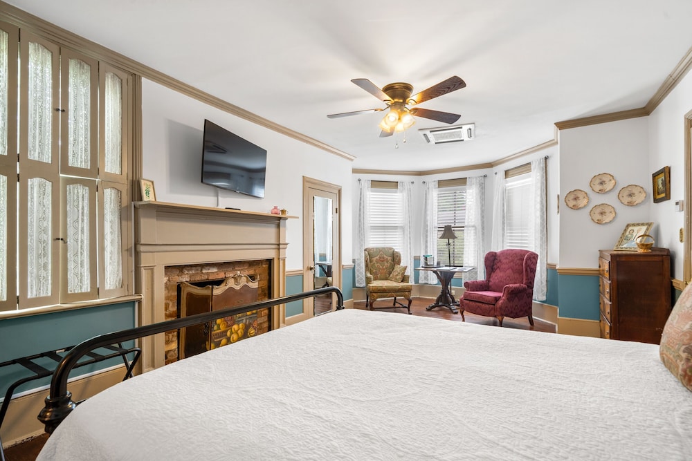 The Inn on North Jefferson - photo 24