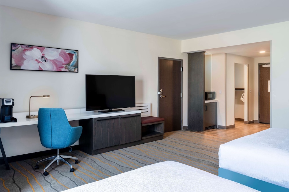 Hilton Garden Inn Pomona Chino - photo 22