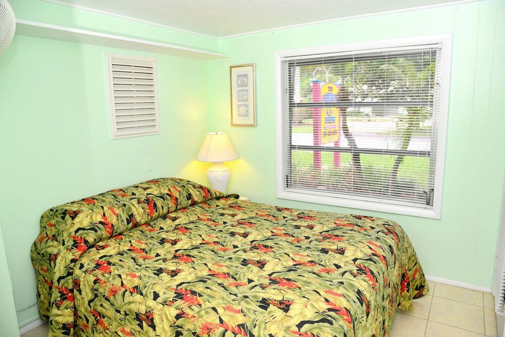 The Palmview and Sandpiper Inns - photo 35