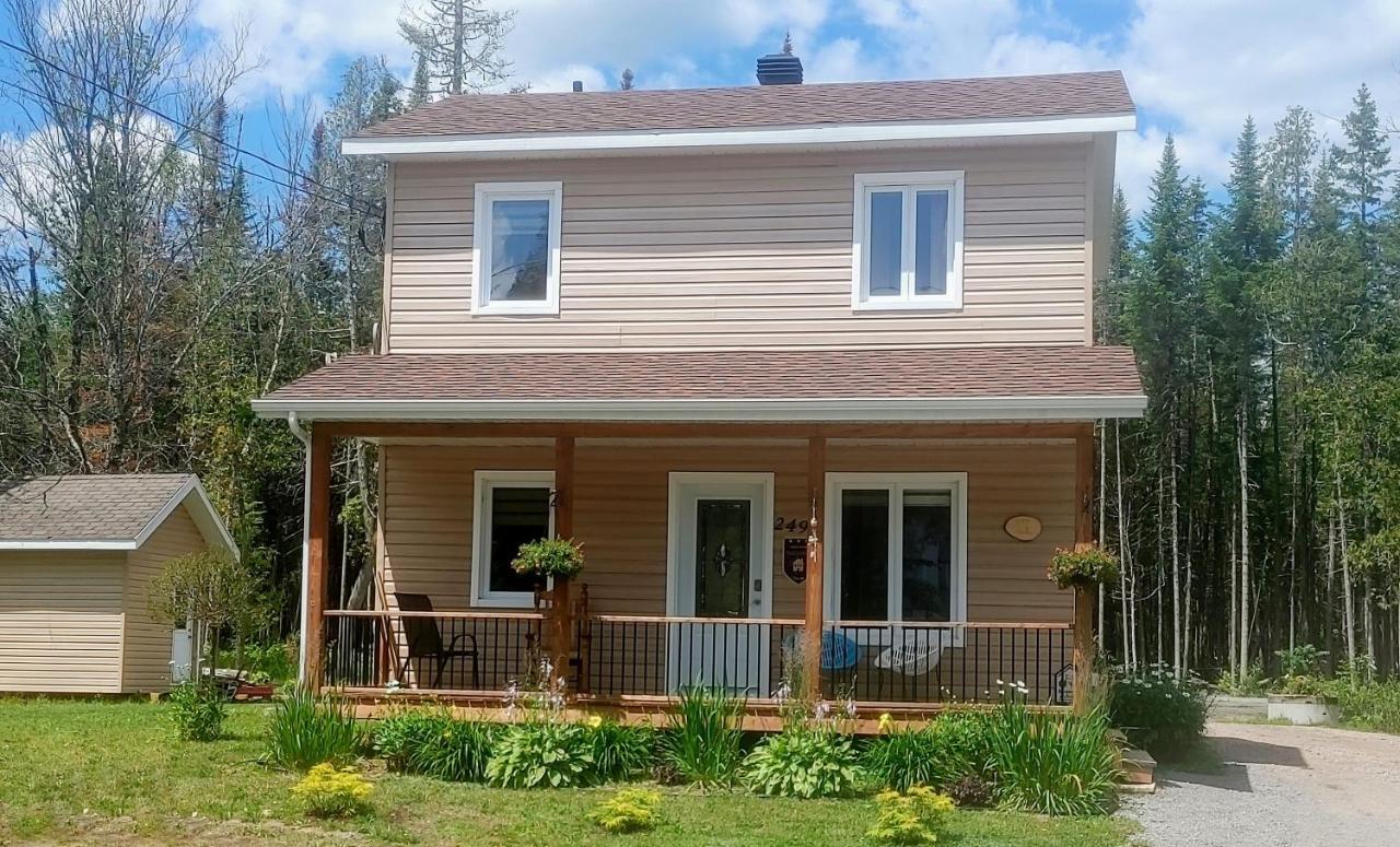 Chalet Mathis — 4-Star Luxury Hotel in Quebec, Canada