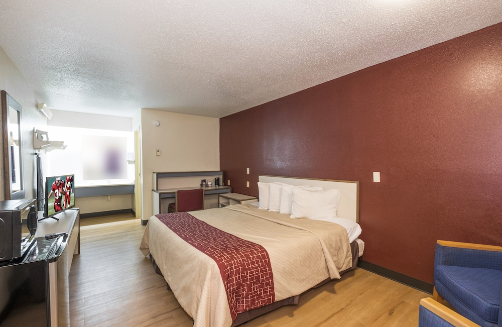 Red Roof Inn Atlanta Norcross - photo 11