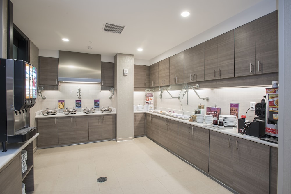 Residence Inn by Marriott Cincinnati Midtown Rookwood - photo 24