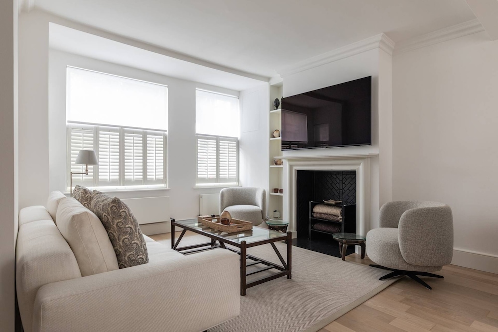 Redcliffe Road V by Onefinestay — 4-Star Luxury Hotel in London, United Kingdom