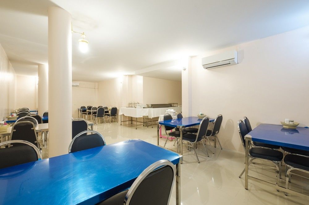 ZEN Rooms Phetchaburi 13