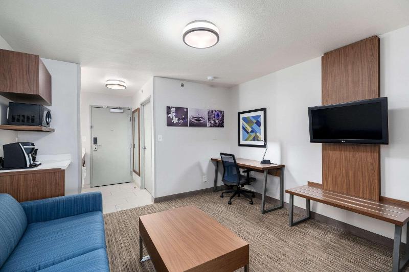 Sleep Inn & Suites Tempe ASU Campus - photo 53
