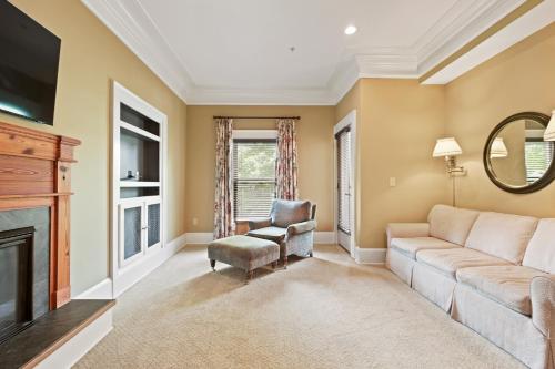 The James Madison Inn - photo 22