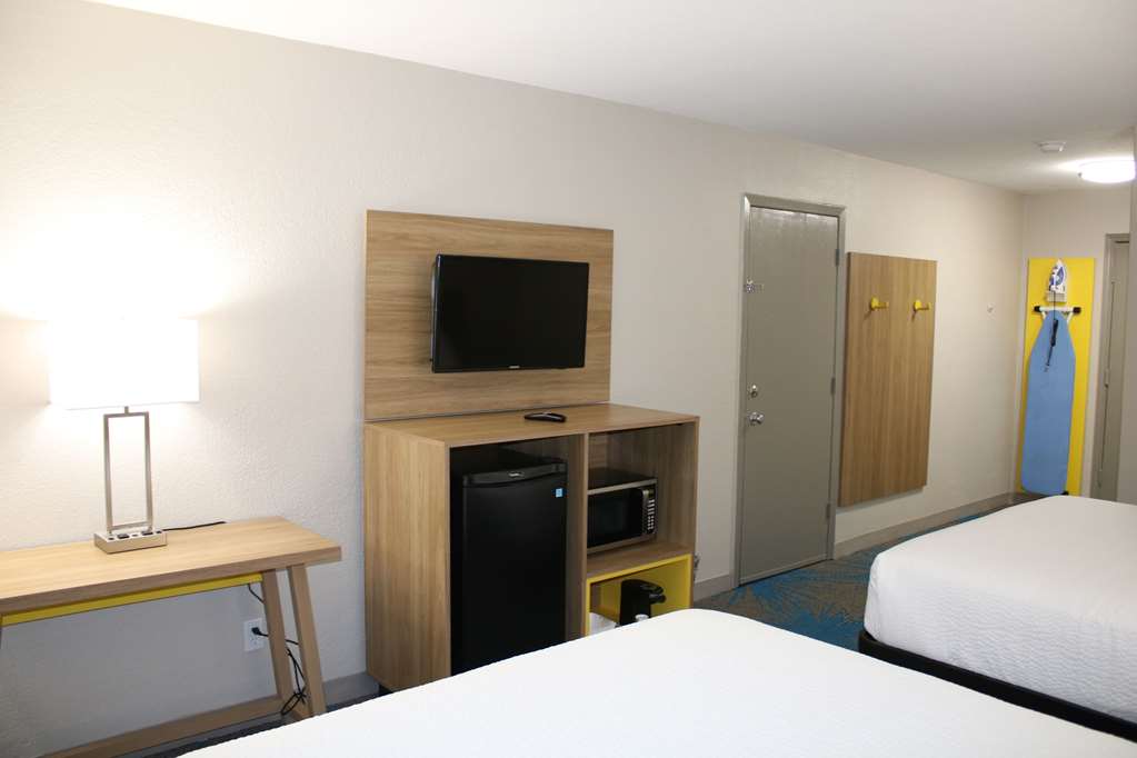 Days Inn by Wyndham Waco University Area - photo 20