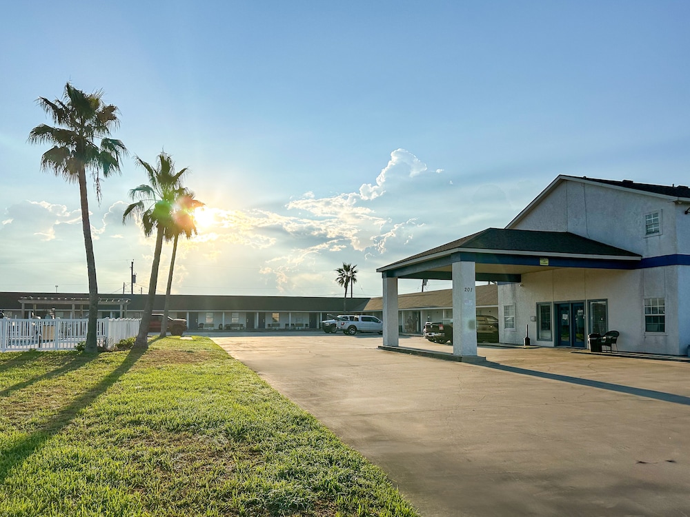 Coastal Bend at Seadrift Motel & RV Park - photo 18