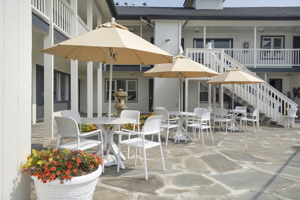 A Wave Inn - photo 36