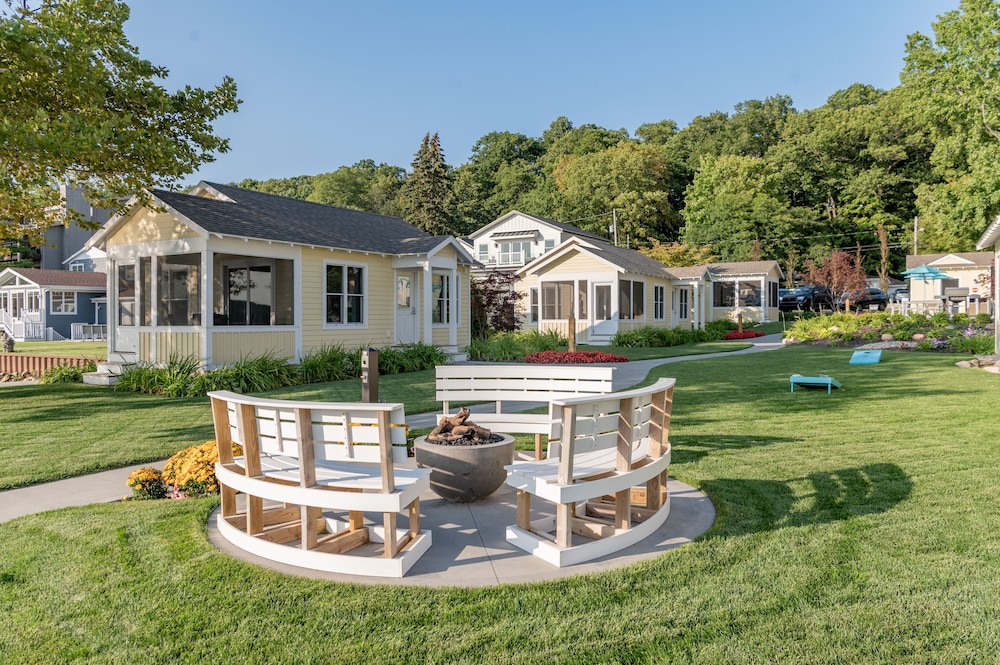 Old Pike Cottages in Holland, United States