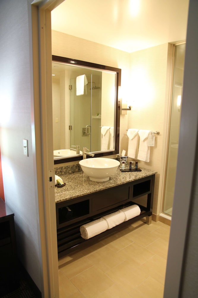 Embassy Suites Ontario Airport - photo 26
