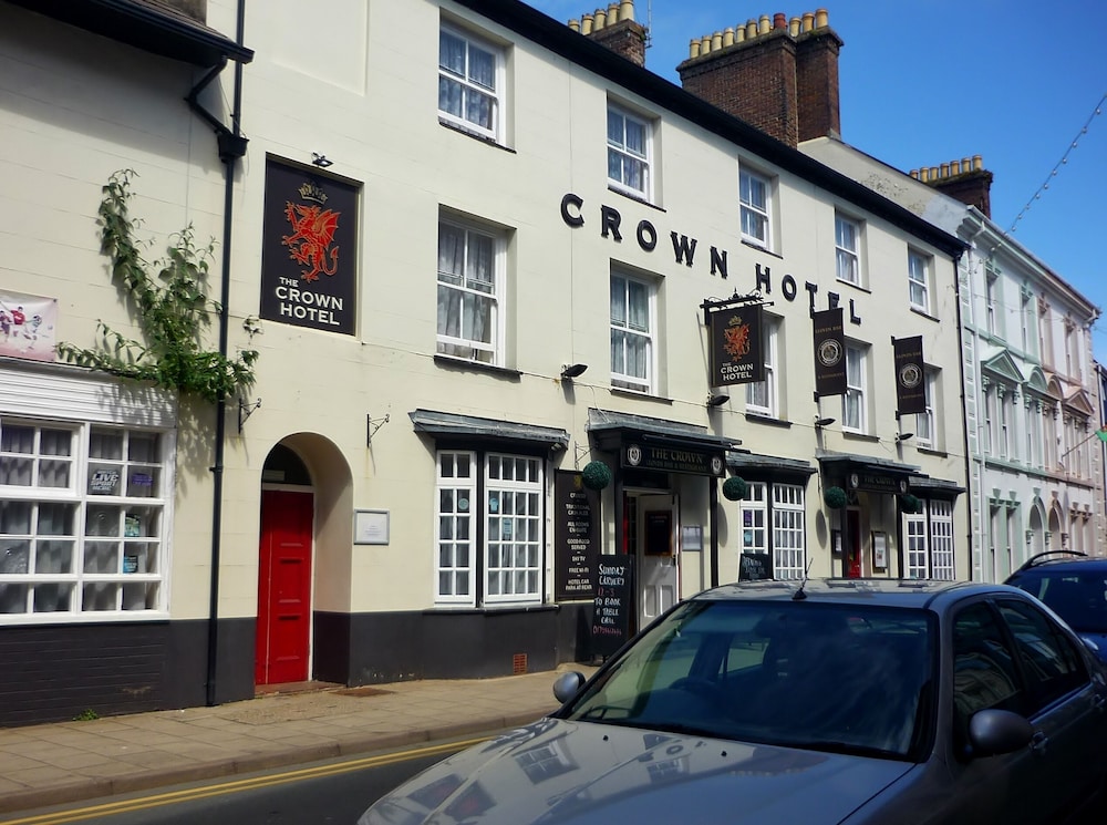 The Crown Hotel — hotel in Pwllheli