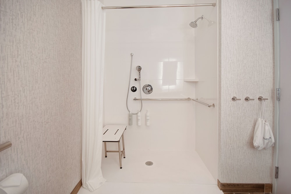 Hampton Inn & Suites Dayton Vandalia - photo 68