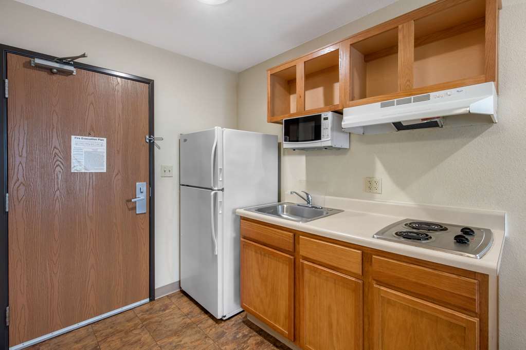 Suburban Studios Huntsville University Area - photo 11