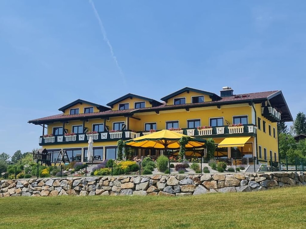 Landgasthof Entenwirt Tarsdorf — hotel in Hochburg-Ach