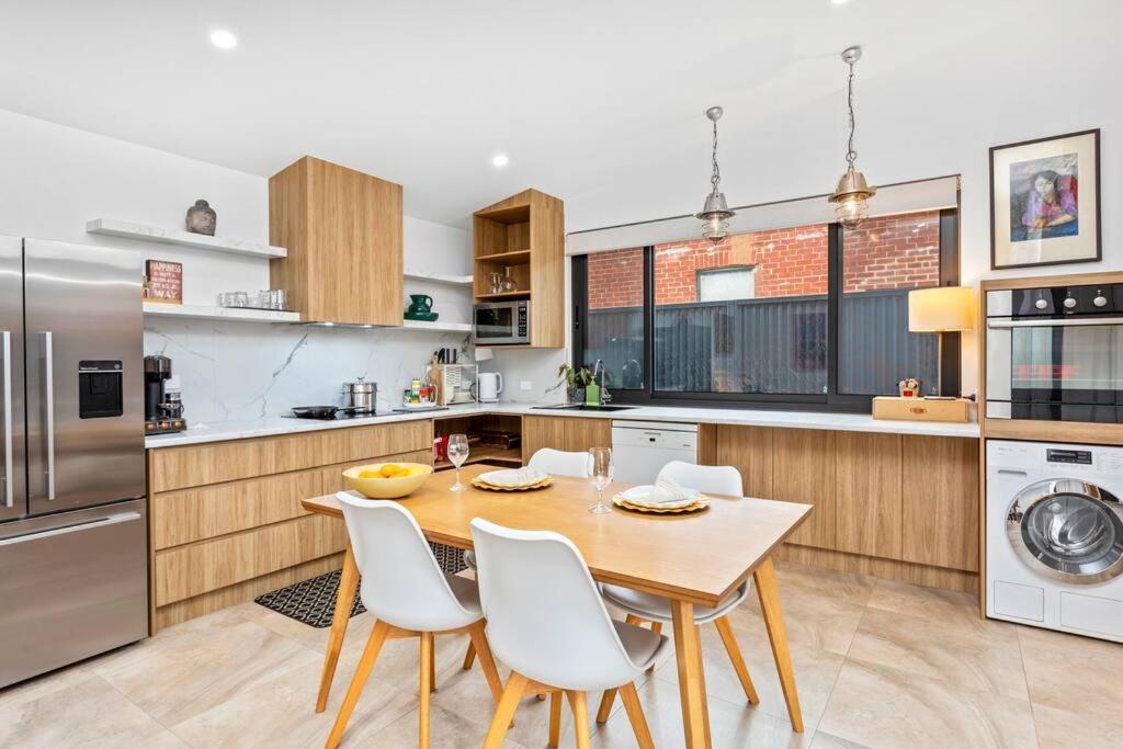 Ecobee Studio In Garden Serenity — Thebarton