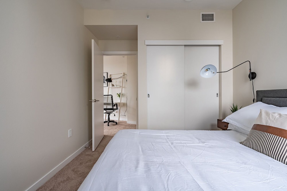 Sophari Towers: Bellevue Apartments - photo 2