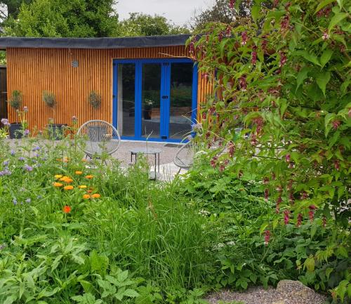 The Garden retreat — eco-hotel in Killarney