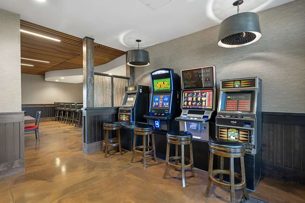 Best Western Plus Lakeview Hotel - photo 49
