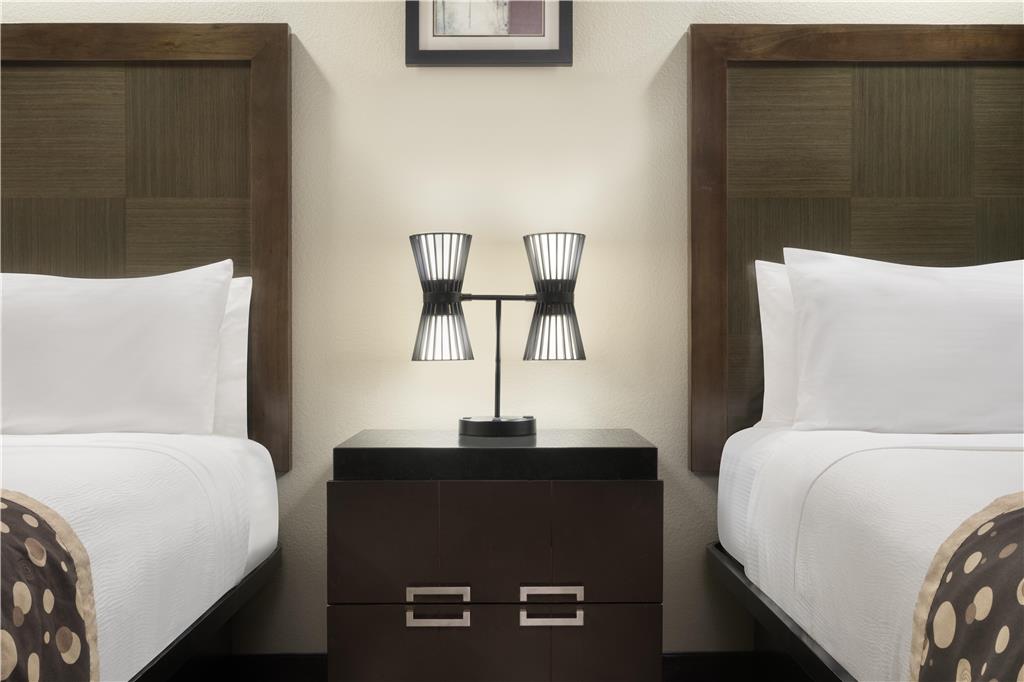 Best Western Premier Crown Chase Inn & Suites - photo 13