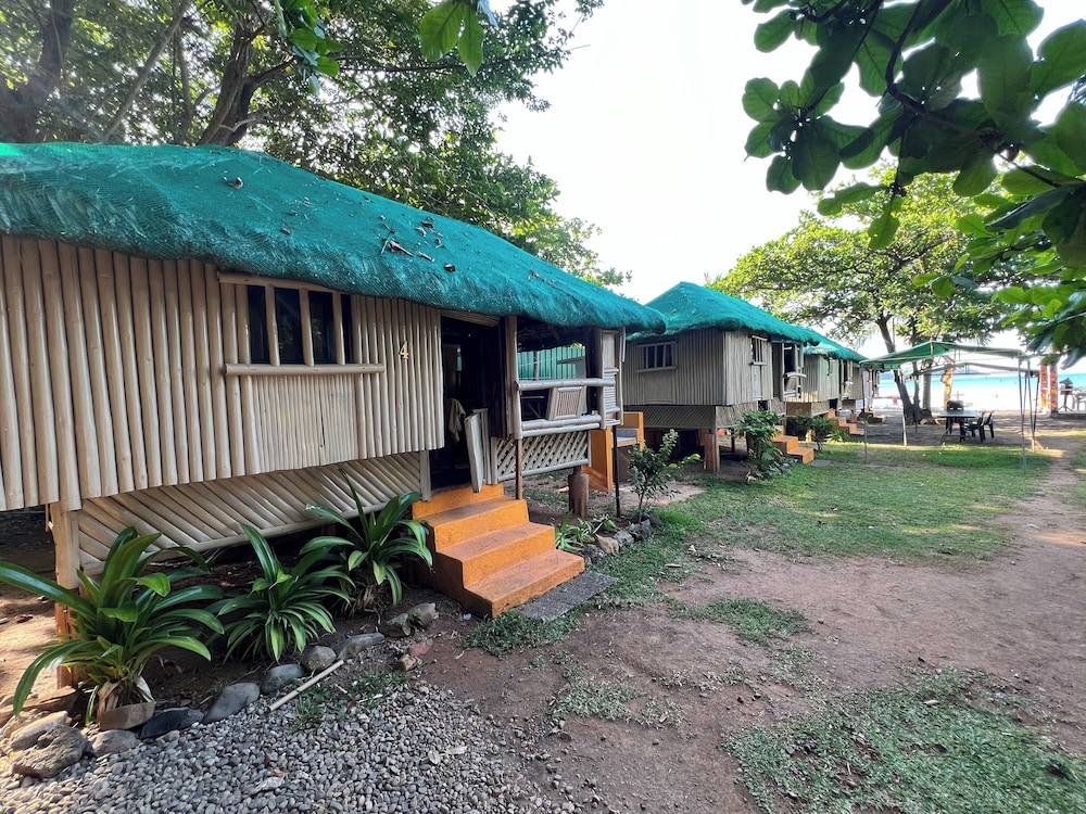 Lumiere Beachfront Resort — hotel in Bagac