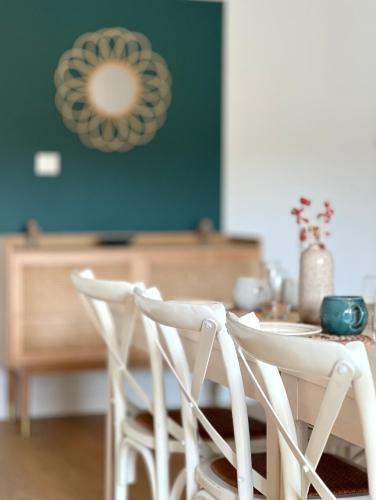 Parenthese in Le Vivier-Sur-Mer, France