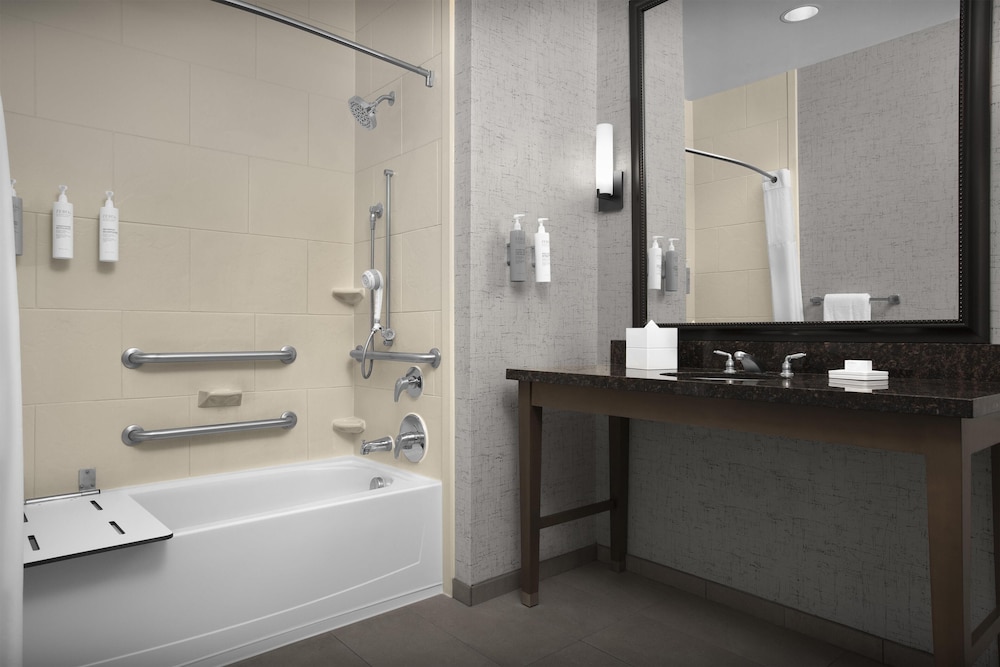 Hampton Inn & Suites Austin @ The University Capitol - photo 31