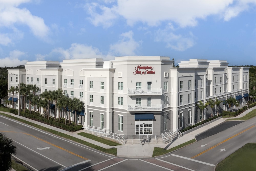 Hampton Inn & Suites Vero Beach Downtown in Vero Beach, United States