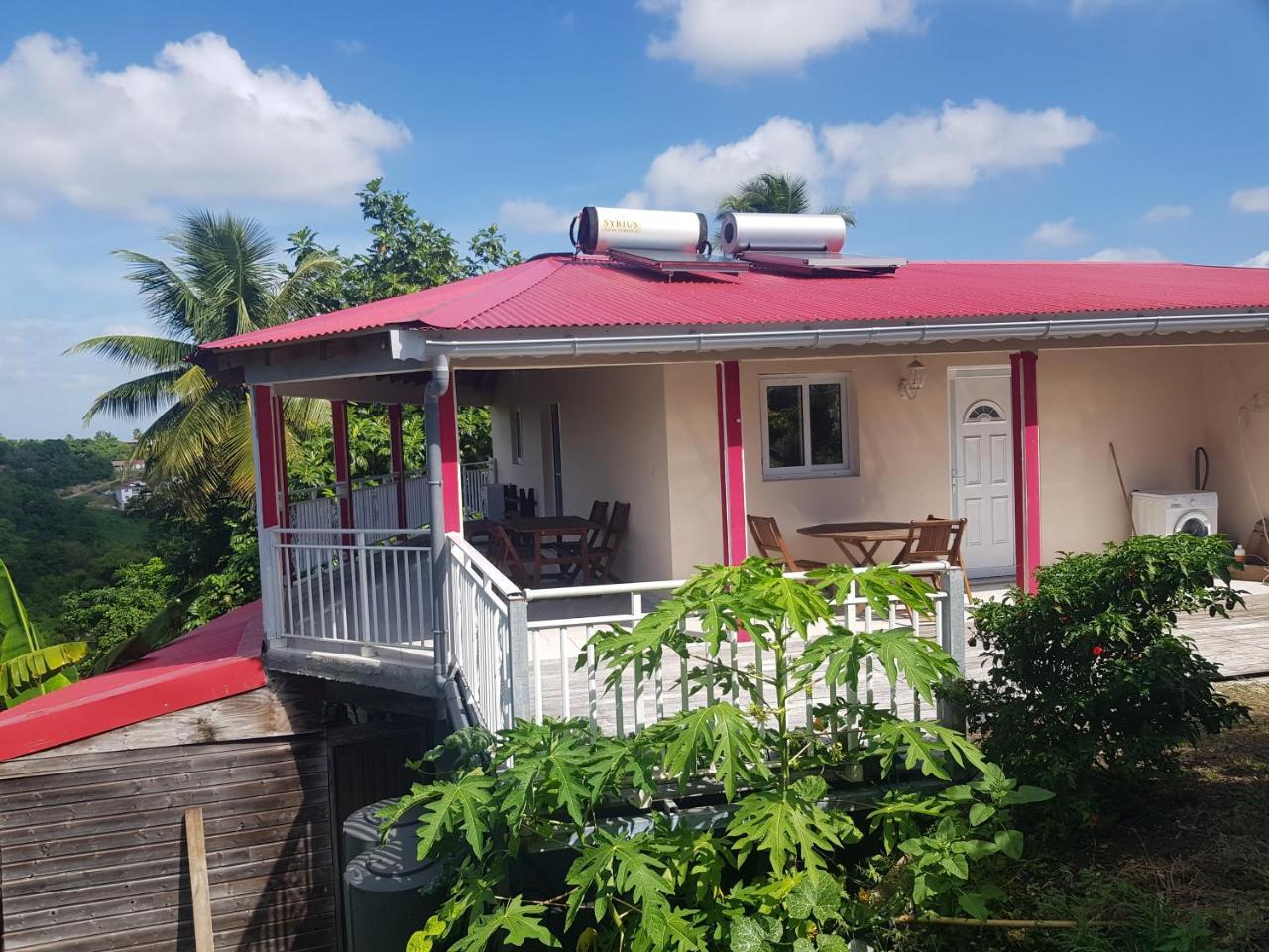 Sunrise - carbon neutral hotel in Sainte-Anne