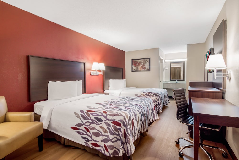 Red Roof Inn Acworth Emerson LakePoint South - photo 10