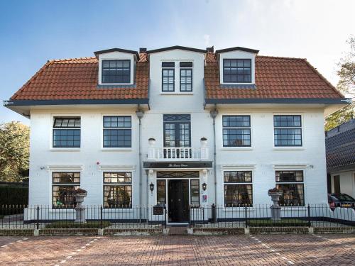 B & B Hotel The Baron Crown - carbon neutral hotel in Den Helder