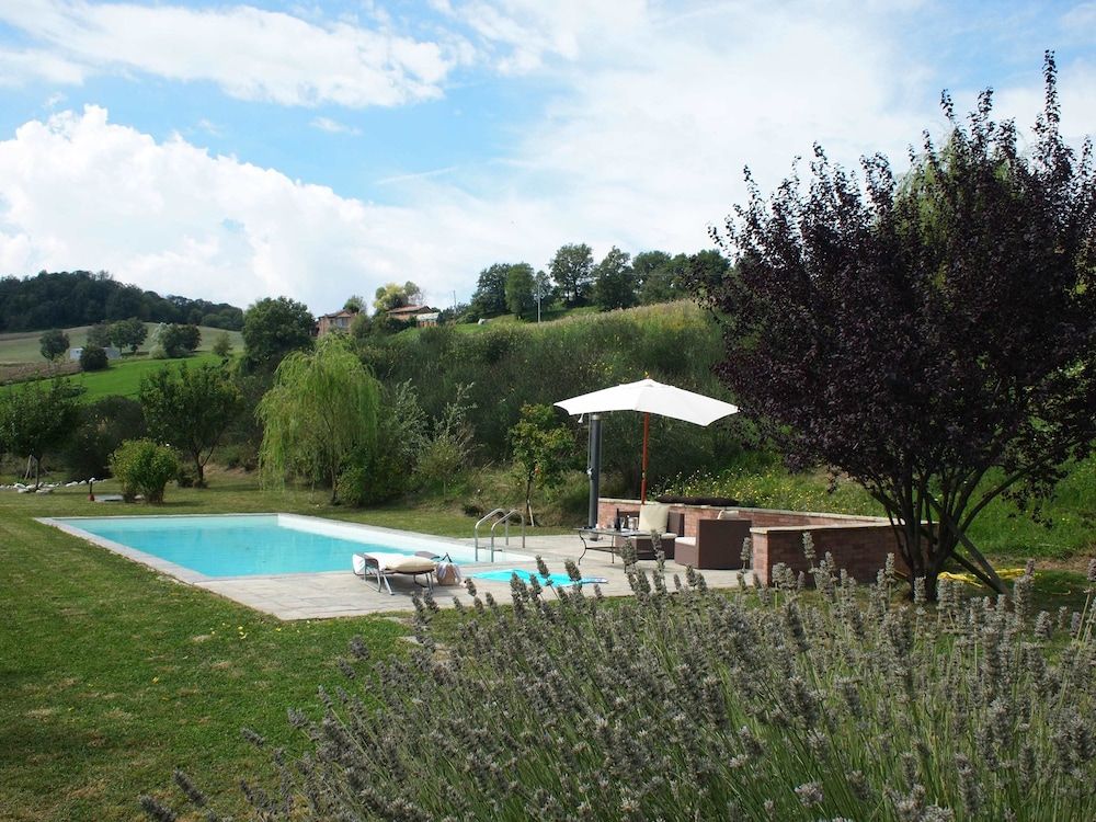 B&B Case Crovina — 4-Star Luxury Hotel in Salsomaggiore Terme, Italy