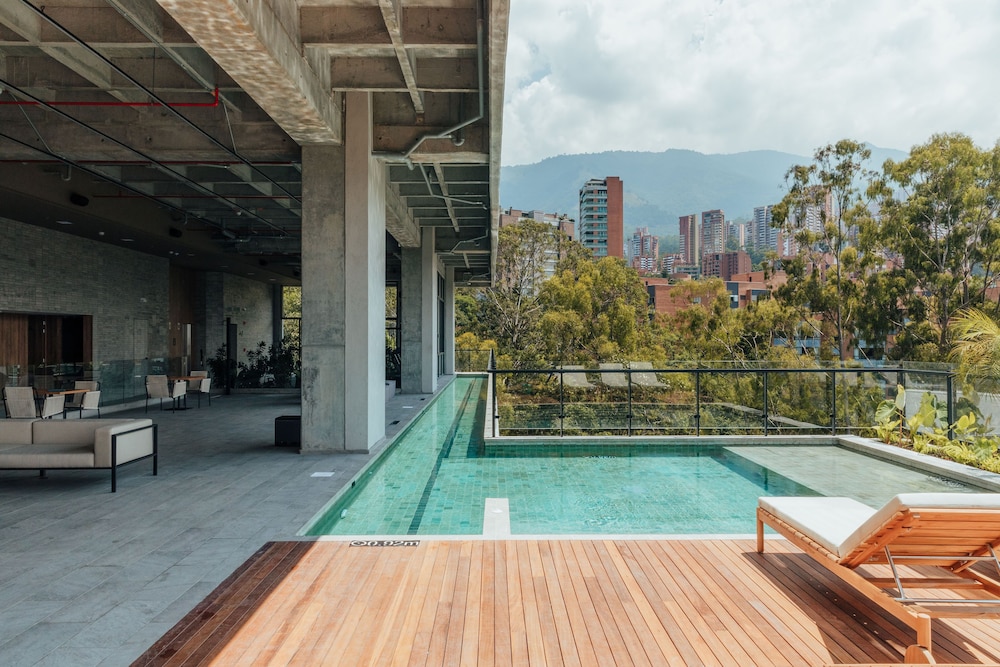 Wake Living — 4-Star Luxury Hotel in Medellin, Colombia