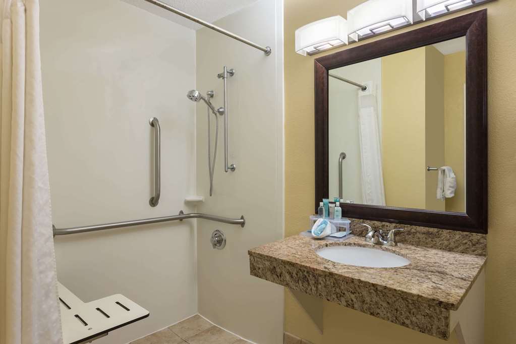 Wyndham Garden Summerville - photo 10
