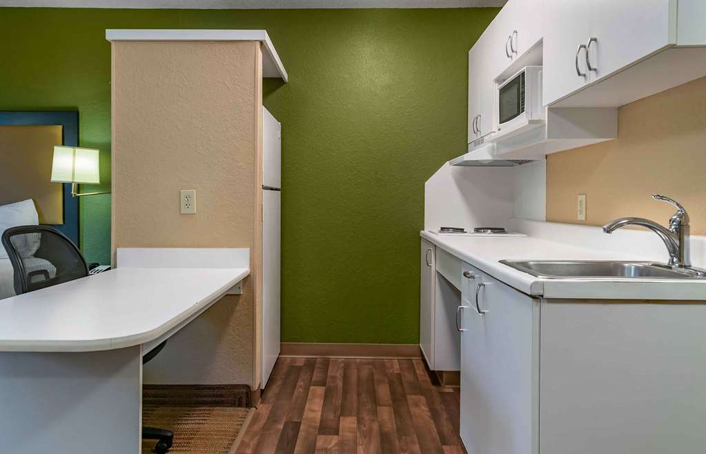 Extended Stay America Suites Detroit Ann Arbor Briarwood Mal - photo 10