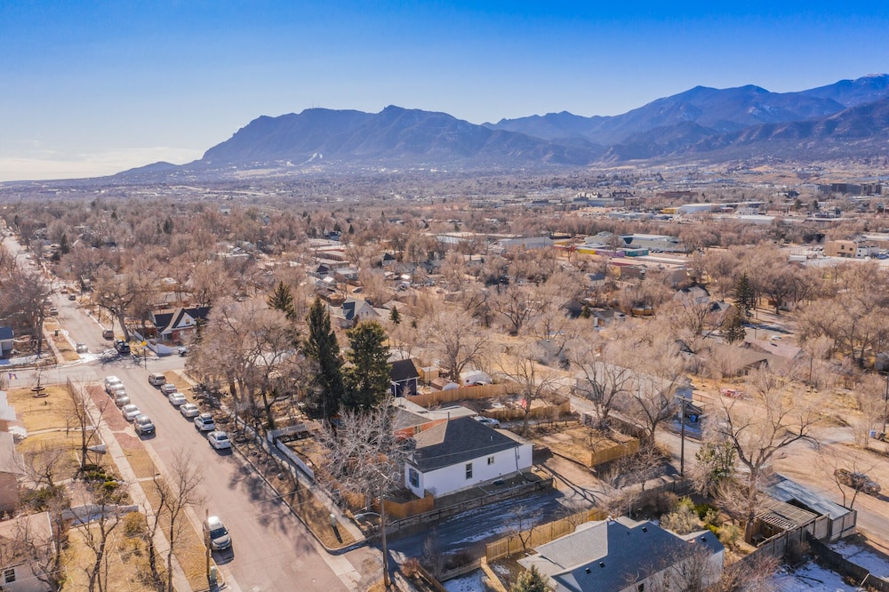 3BR MTN Viewsdowntownnext to Lake Parks More - photo 33