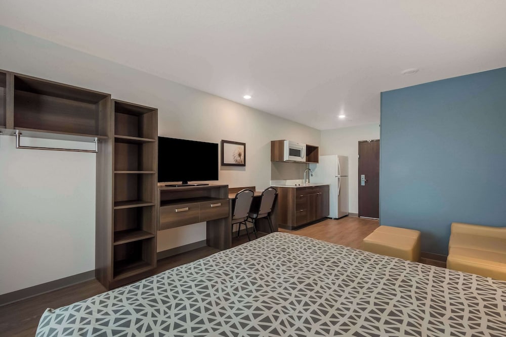 WoodSpring Suites Bellflower Los Angeles - photo 24