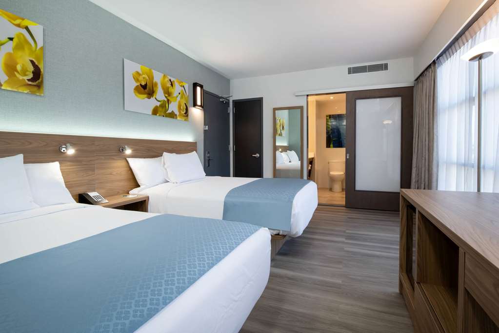 Wingate by Wyndham Long Island City - photo 11